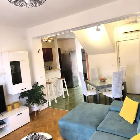 Apartment View Split